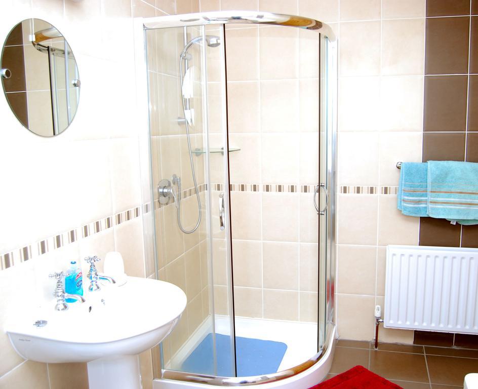 Bunacurry Achill Lodge Guest House الغرفة الصورة